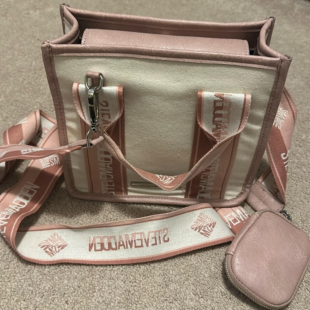 Gently used Steve Madden BWebber bag!